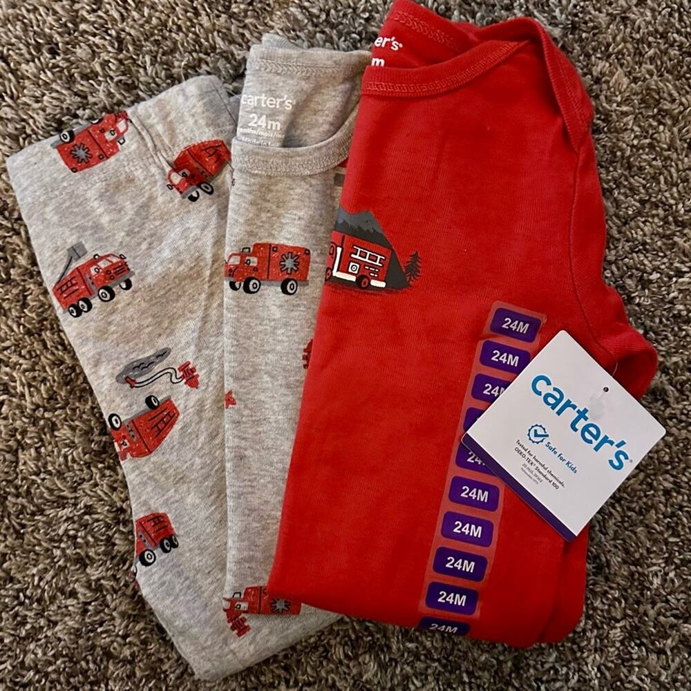 Carter's Red and Gray Fire Truck Pajama Set Size 24 Months (1112)